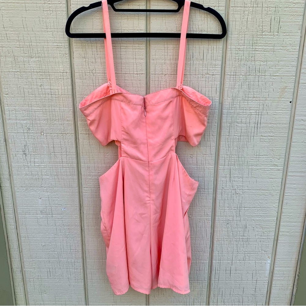 BB Dakota cutout romper - Picture 3 of 4